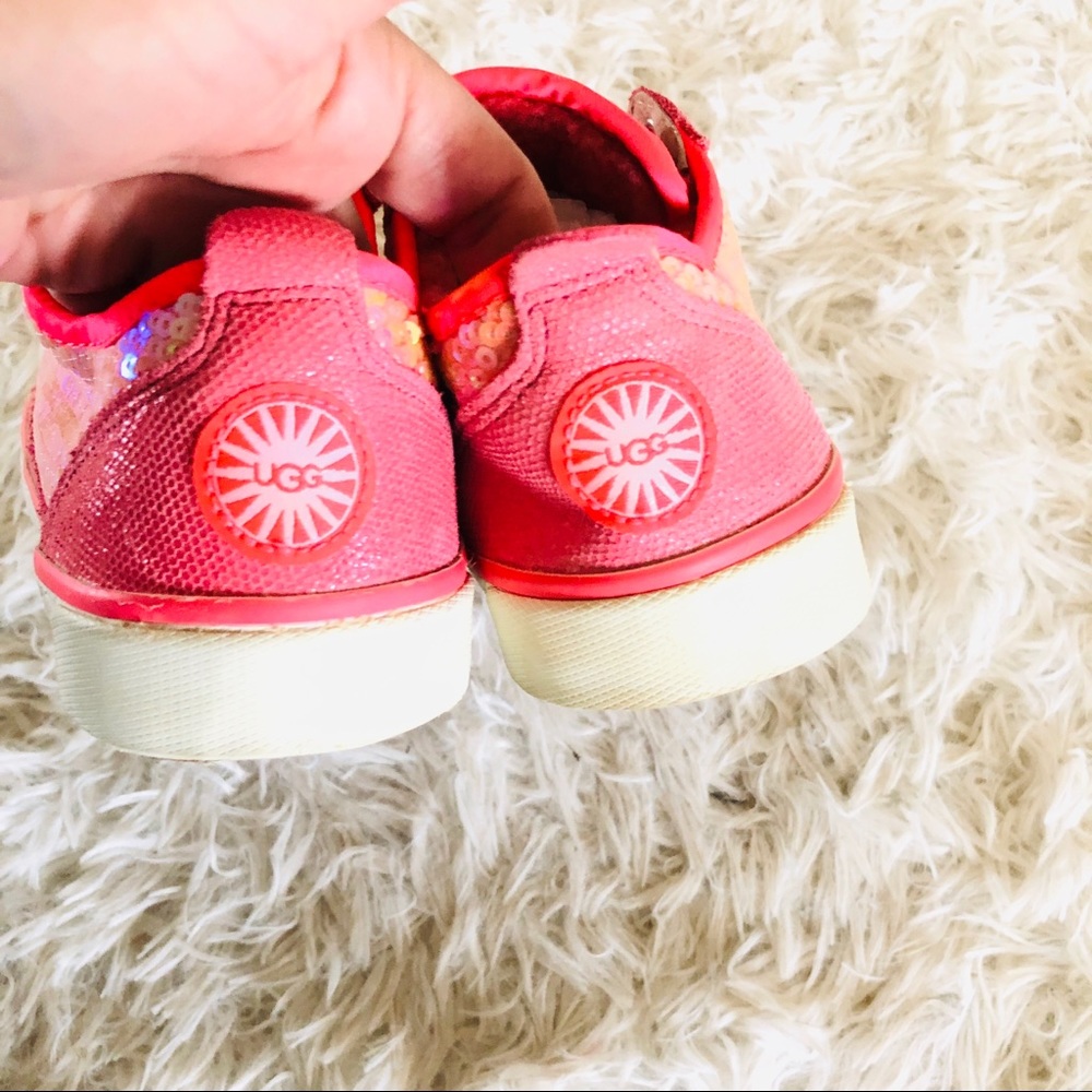 UGG || Laela Sequined Causal Sneaker Shoes - Picture 6 of 7